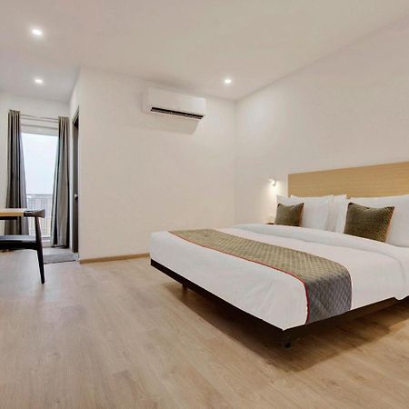 Hotel Aerotech Ню Делхи Екстериор снимка